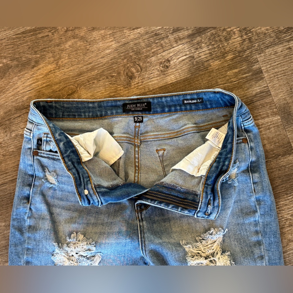 Judy Blue Distressed Skinny Jeans in Light Blue - Picture 2 of 3